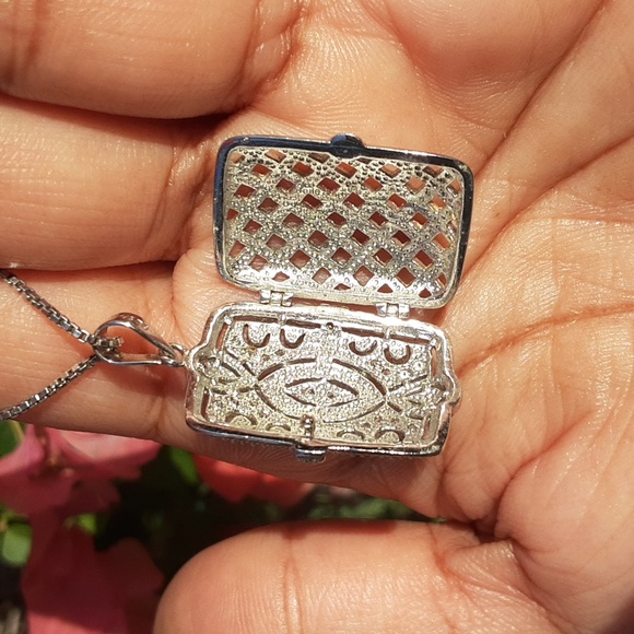 925 Diamond Locket Pendant with Chain. 16" Chain, 1.25" Locket. - Picture 3 of 4